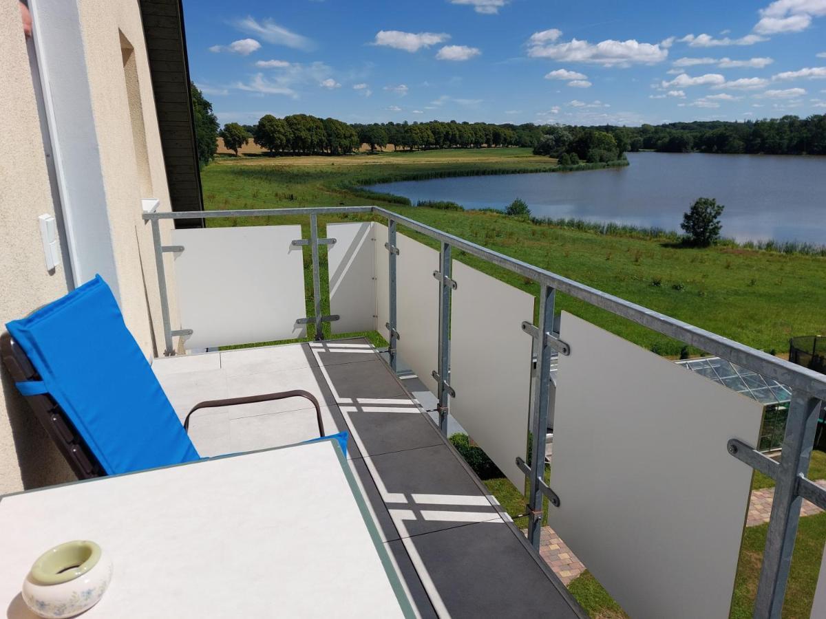 Dachgeschosswohnung Mit Seeblick Ahrensbok Экстерьер фото